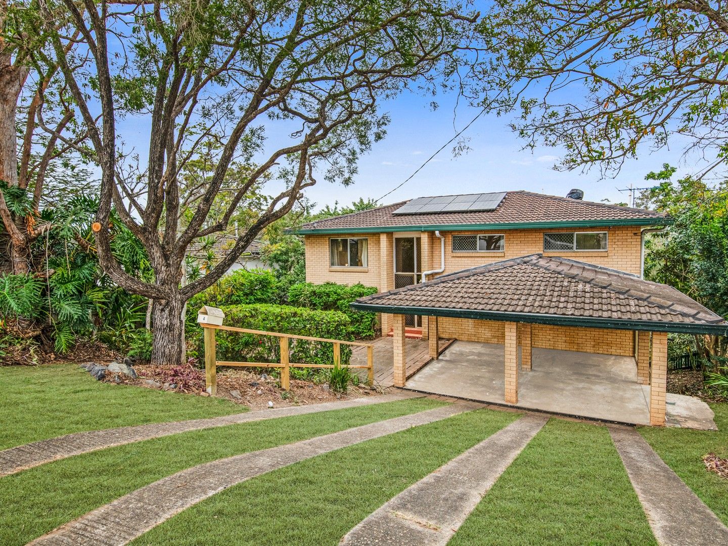 144 Burbong Street, Chapel Hill QLD 4069, Image 0