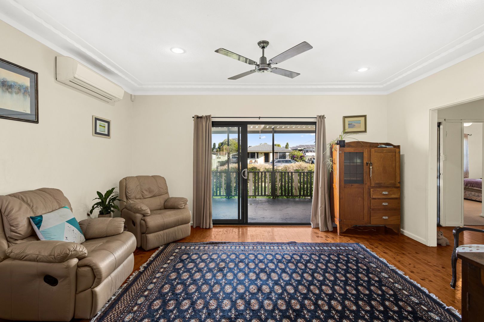 10 Lyne Street, Oak Flats NSW 2529, Image 2