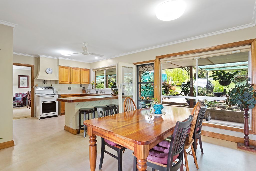 145 Everett Crescent, Barongarook West VIC 3249, Image 2