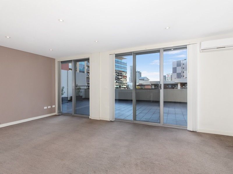 2 bedrooms Apartment / Unit / Flat in 37/17-19 Hassall Street PARRAMATTA NSW, 2150