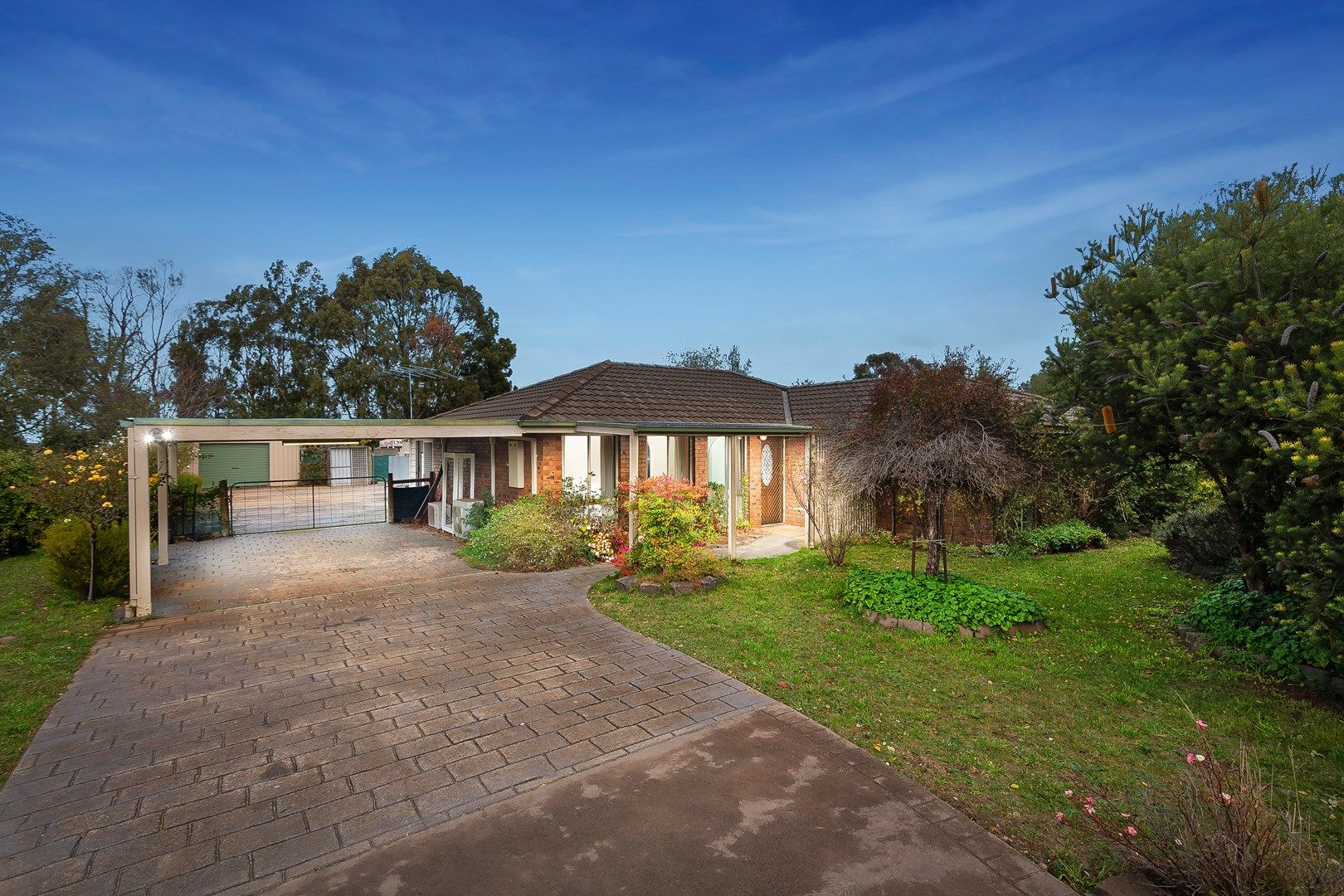 4 Coleraine Drive, Romsey VIC 3434, Image 2