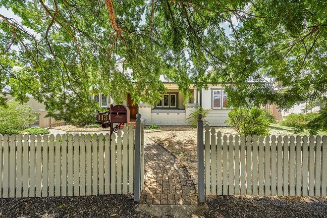 Picture of 113 Bank Street, MOLONG NSW 2866