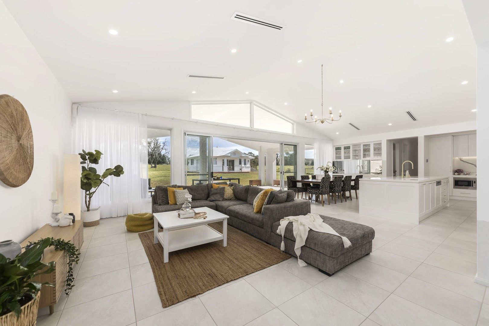 6 bedrooms House in 82 Hornby Street WILTON NSW, 2571