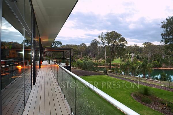 10 Broyage Retreat, QUINDALUP WA 6281, Image 2