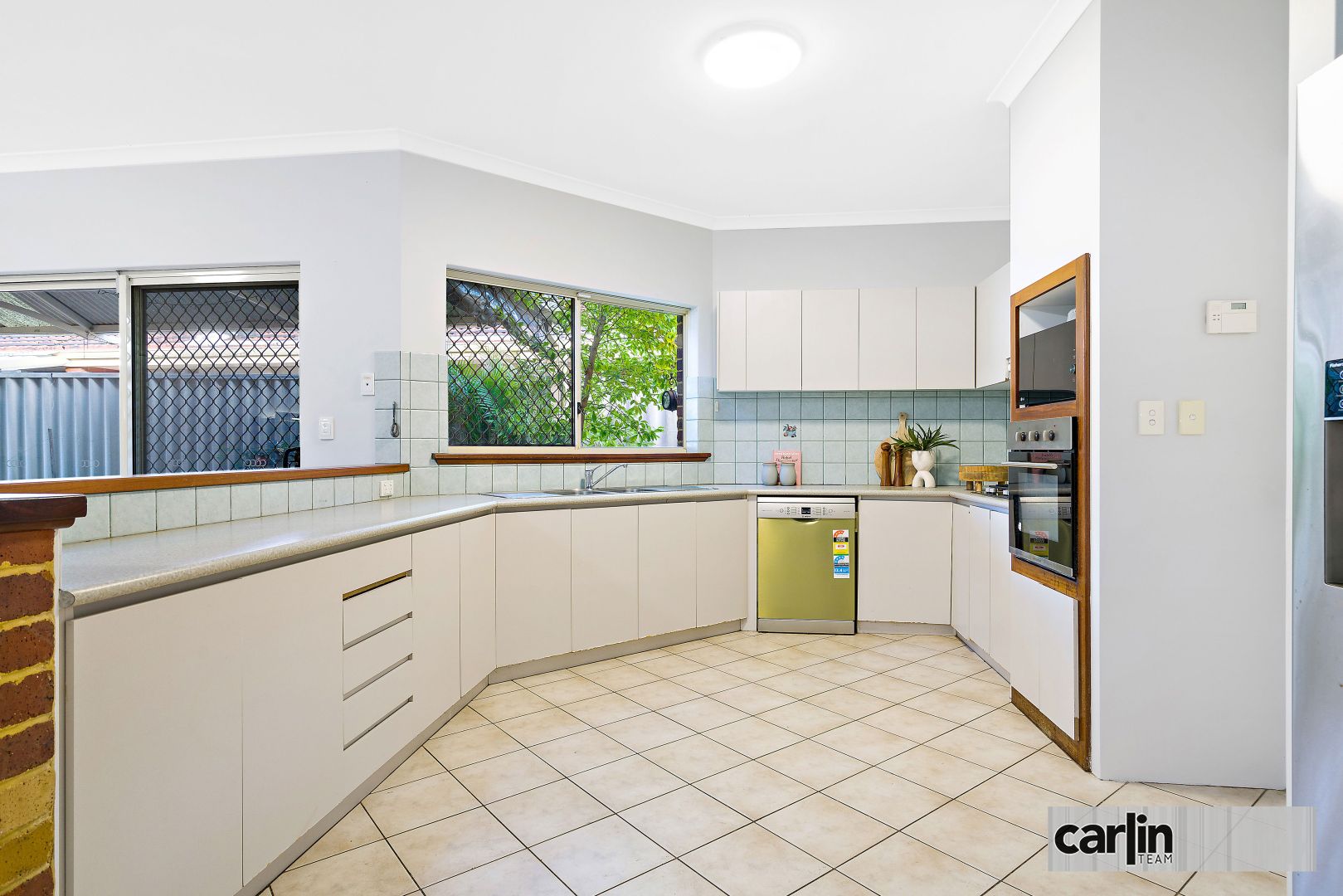 24 Aylesbury Close, Jandakot WA 6164, Image 1