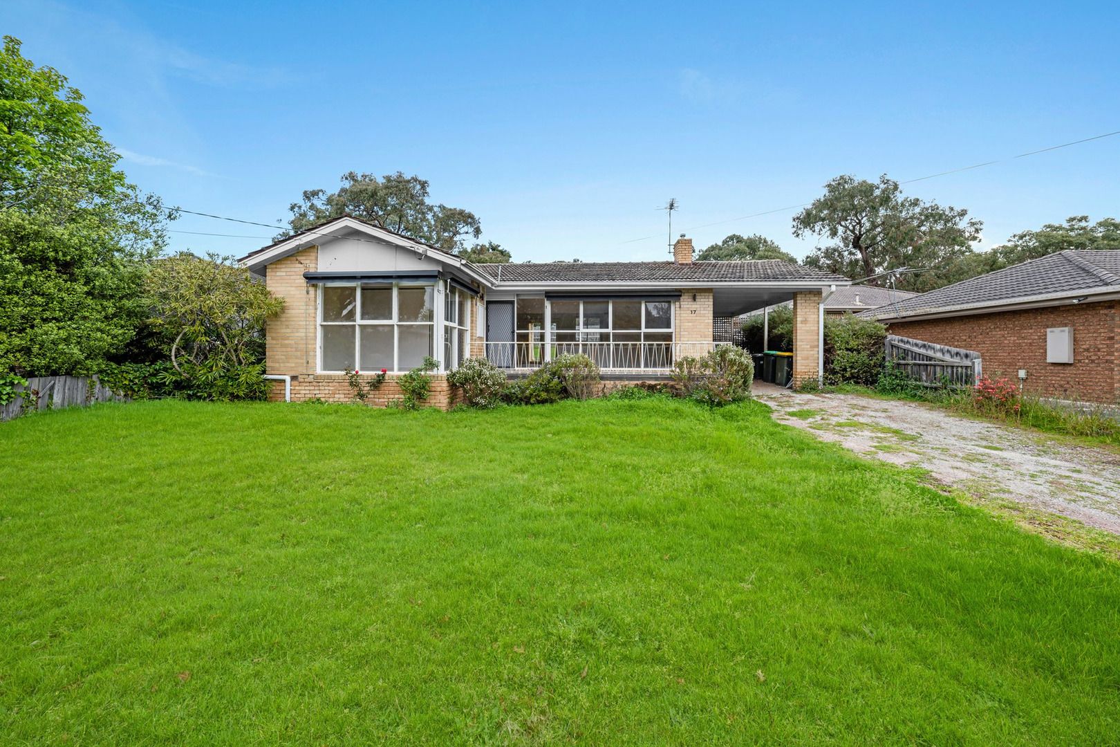 3 bedrooms House in 17 Frallon Crescent FRANKSTON VIC, 3199