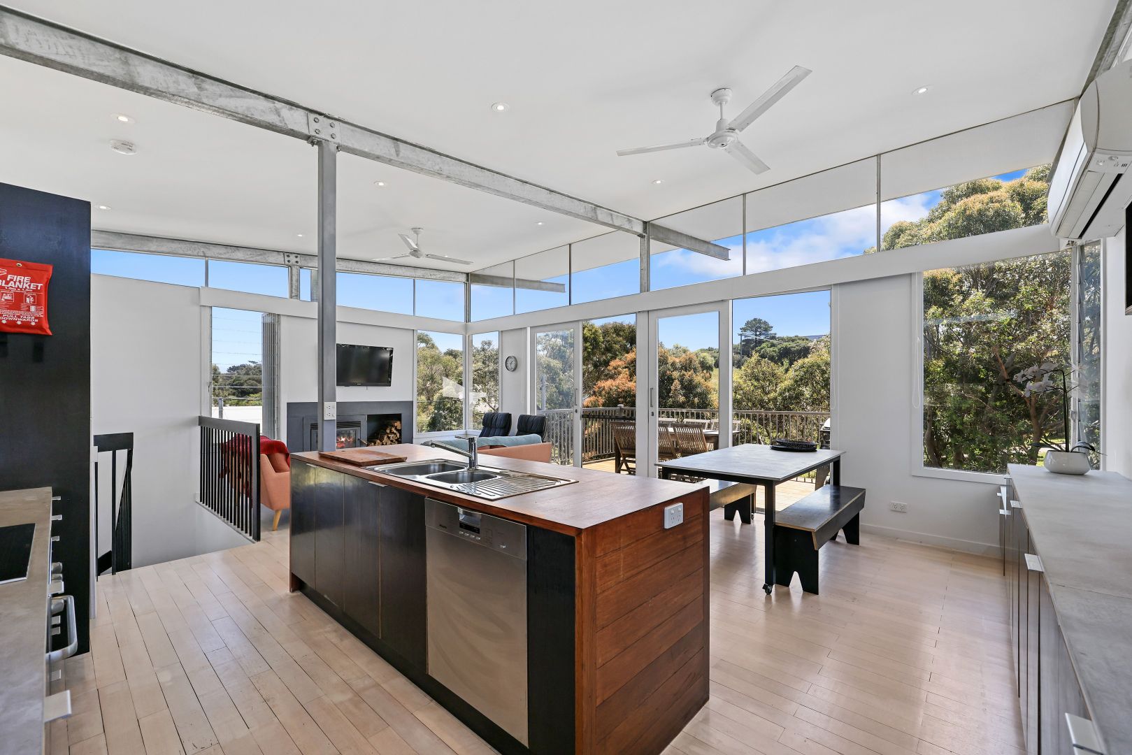 215 Jupiter Boulevard, Venus Bay VIC 3956, Image 2