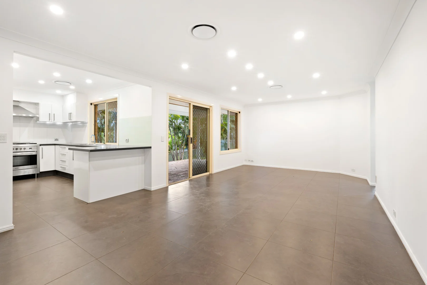 Additional image 3 of 7 Watford Crescent, Molendinar QLD 4214