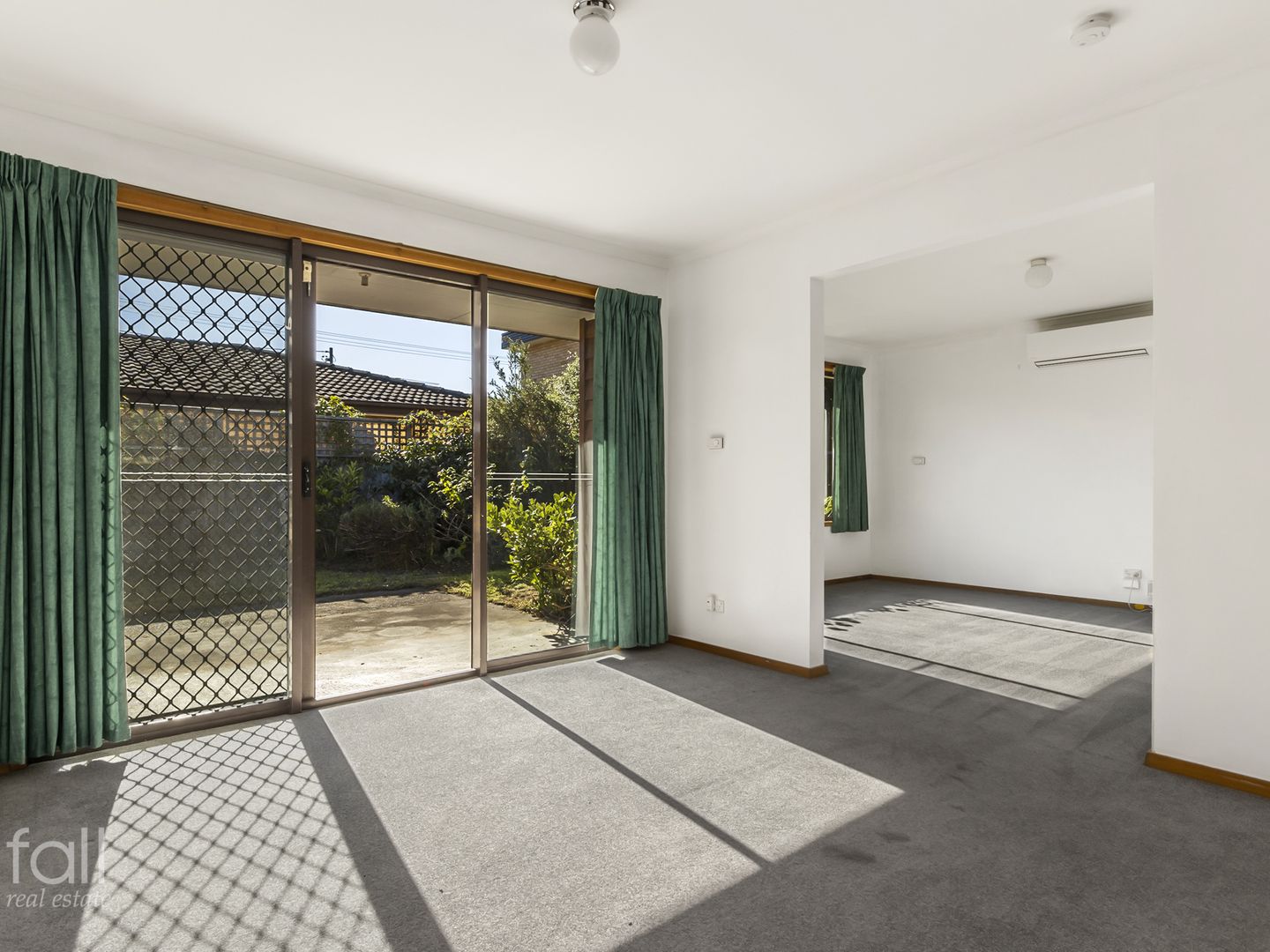 2/11 Windsor Street, Kingston Beach TAS 7050, Image 2