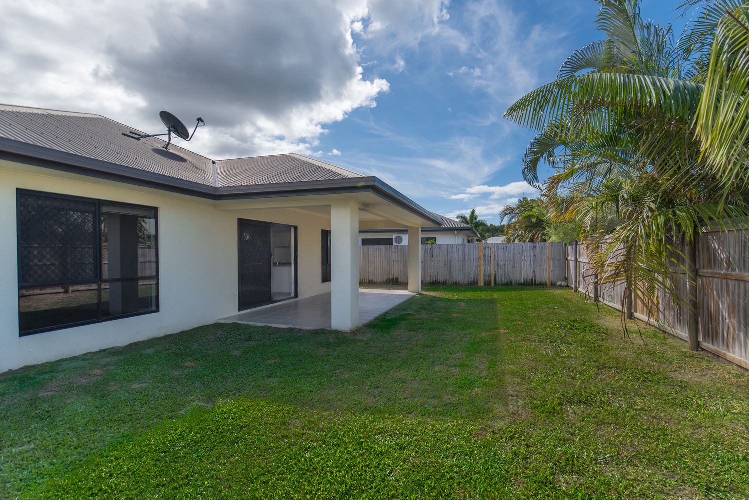 6 Rothesay Bend, Trinity Park QLD 4879, Image 0