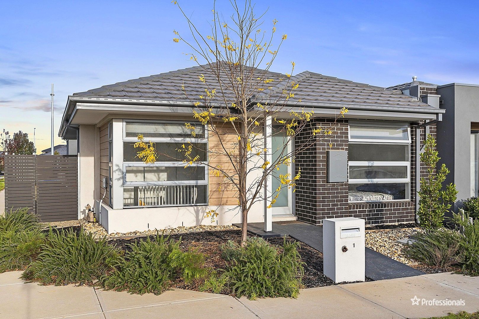 3 bedrooms House in 1 Vacca Street WYNDHAM VALE VIC, 3024