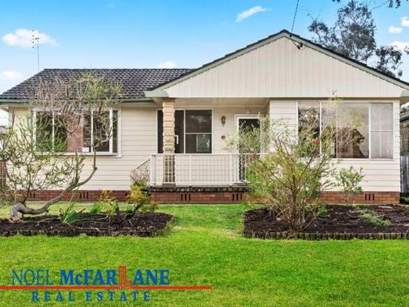 8 Raggatt Crescent, Edgeworth NSW 2285