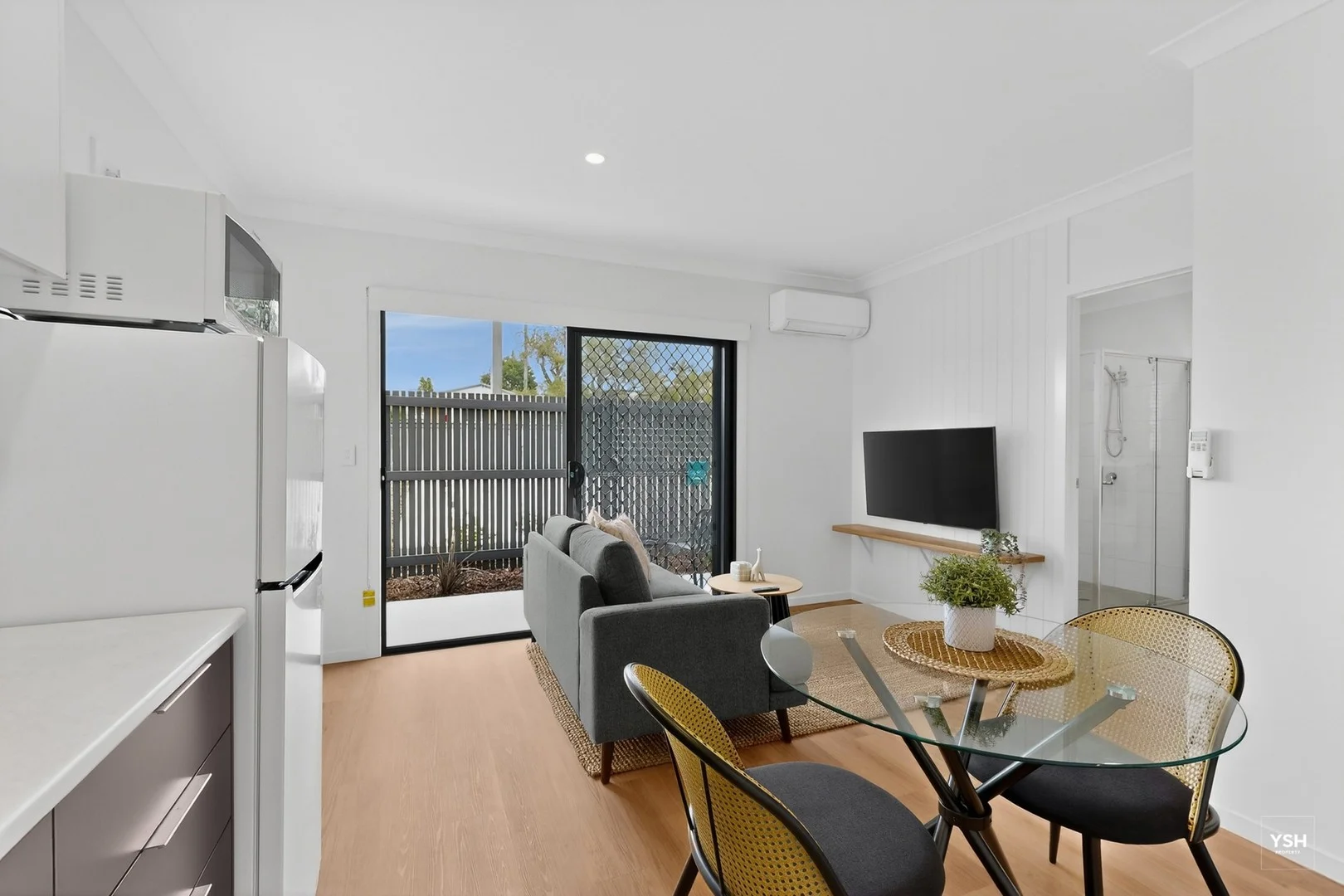 2 Cranston Street, Wynnum West QLD 4178