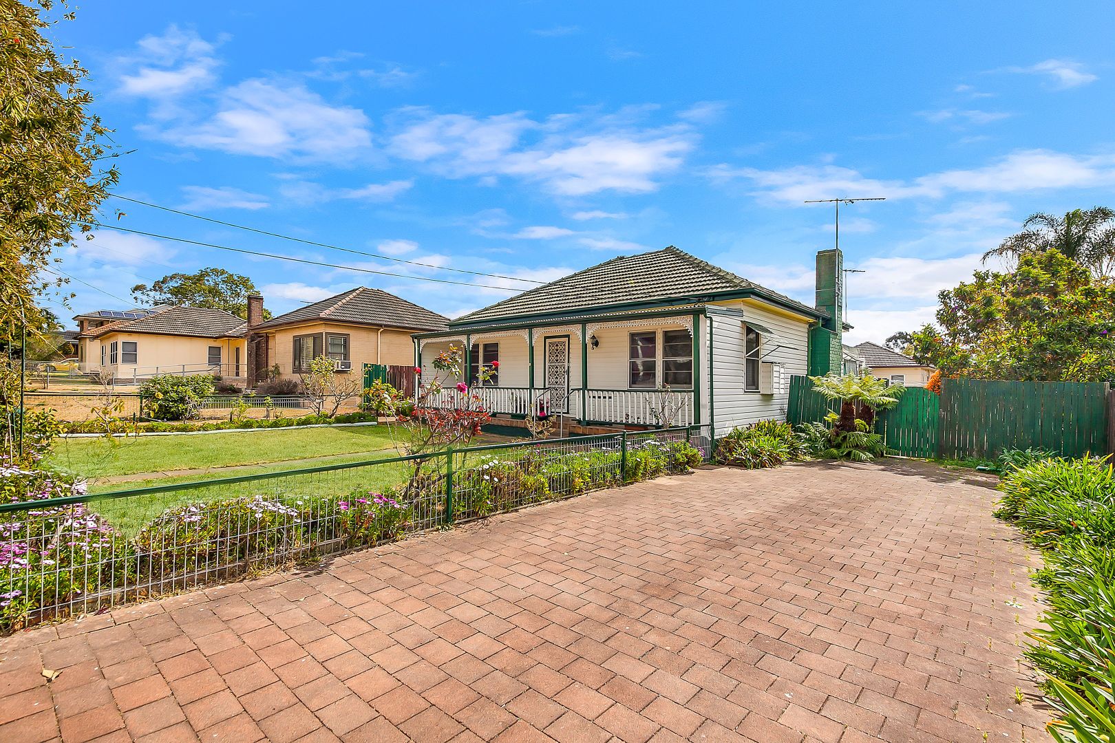 8 Glenview Avenue, Revesby NSW 2212, Image 1