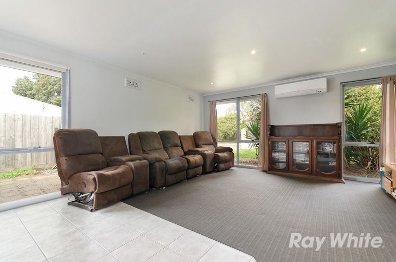 32 Bennett Street, BITTERN VIC 3918, Image 2