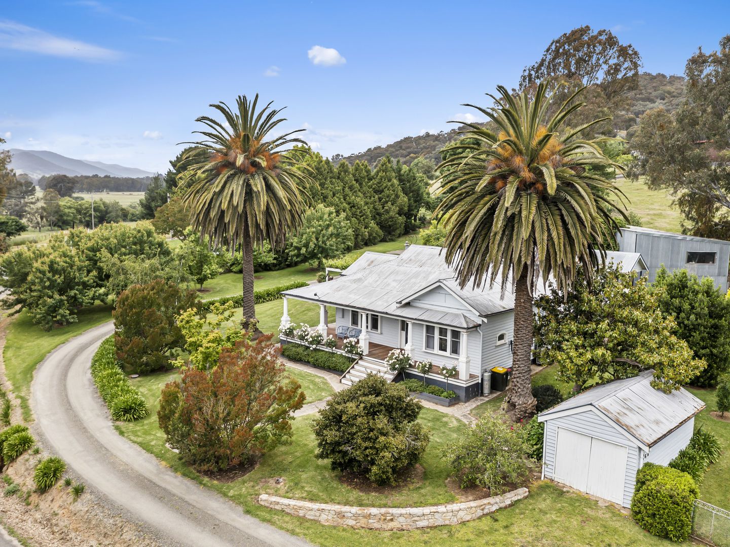 66 Clemens Lane, Myrtleford VIC 3737, Image 2