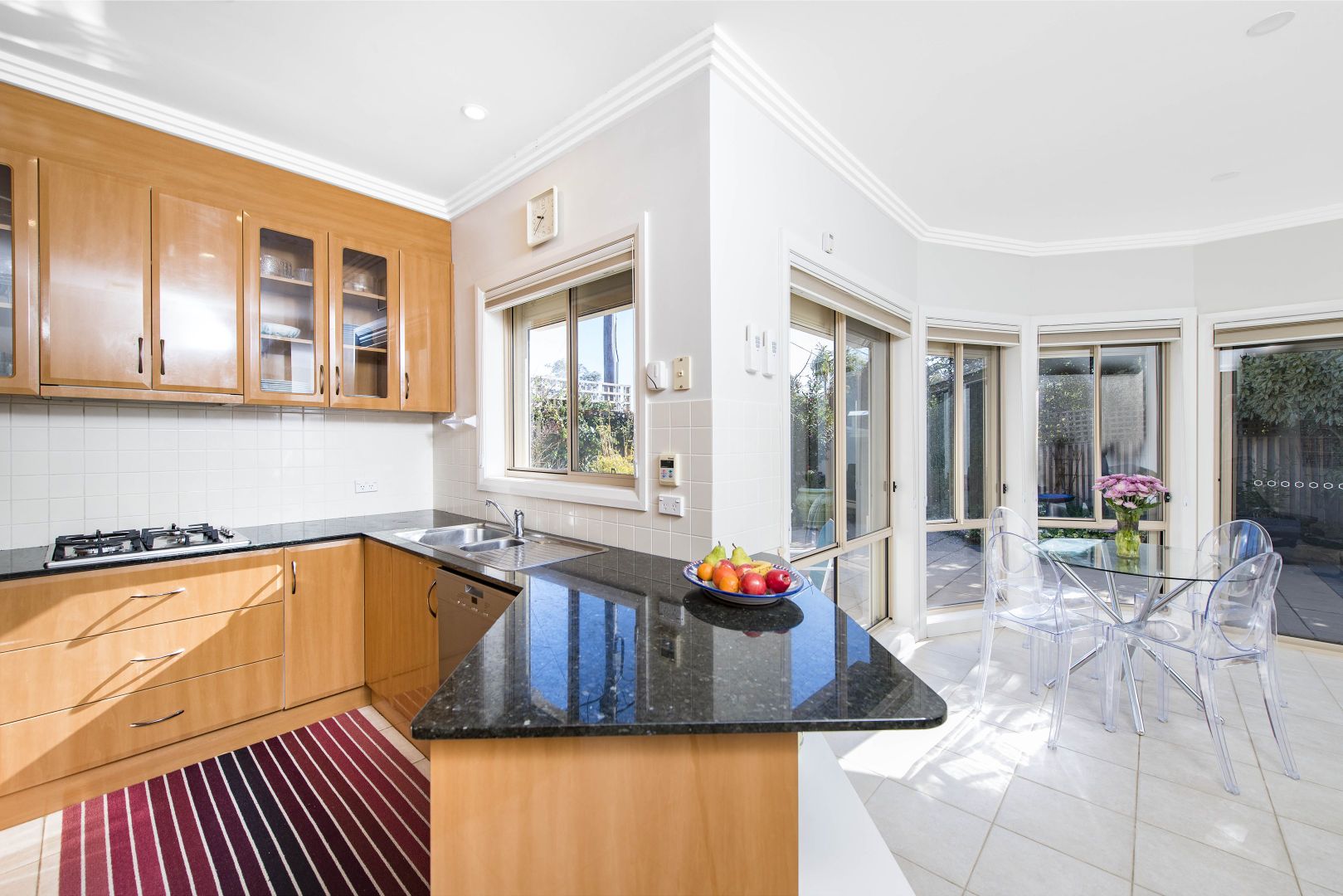 10 Glynn Street, Hughes ACT 2605, Image 2