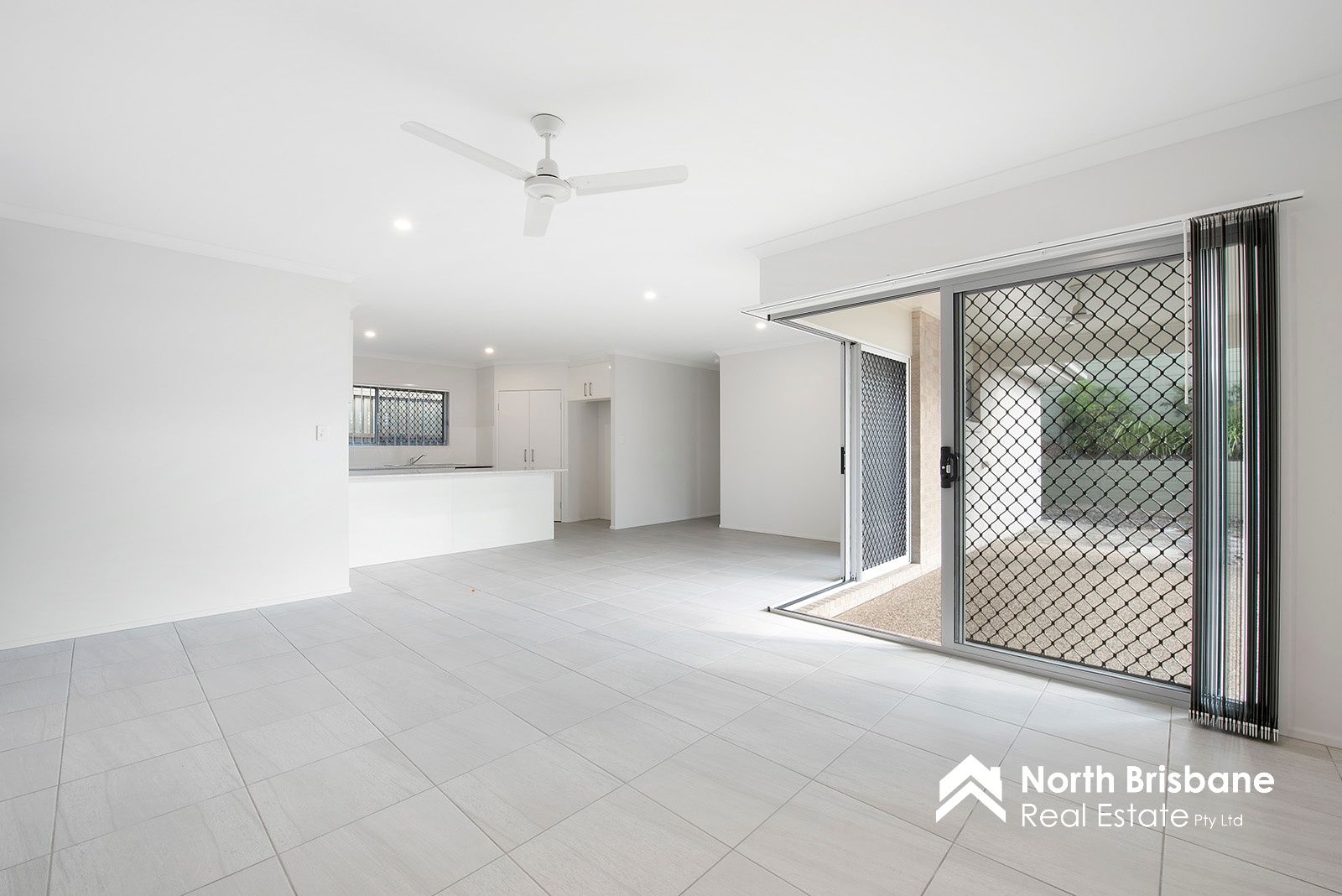 4 bedrooms House in 14 Palatial Crescent NARANGBA QLD, 4504