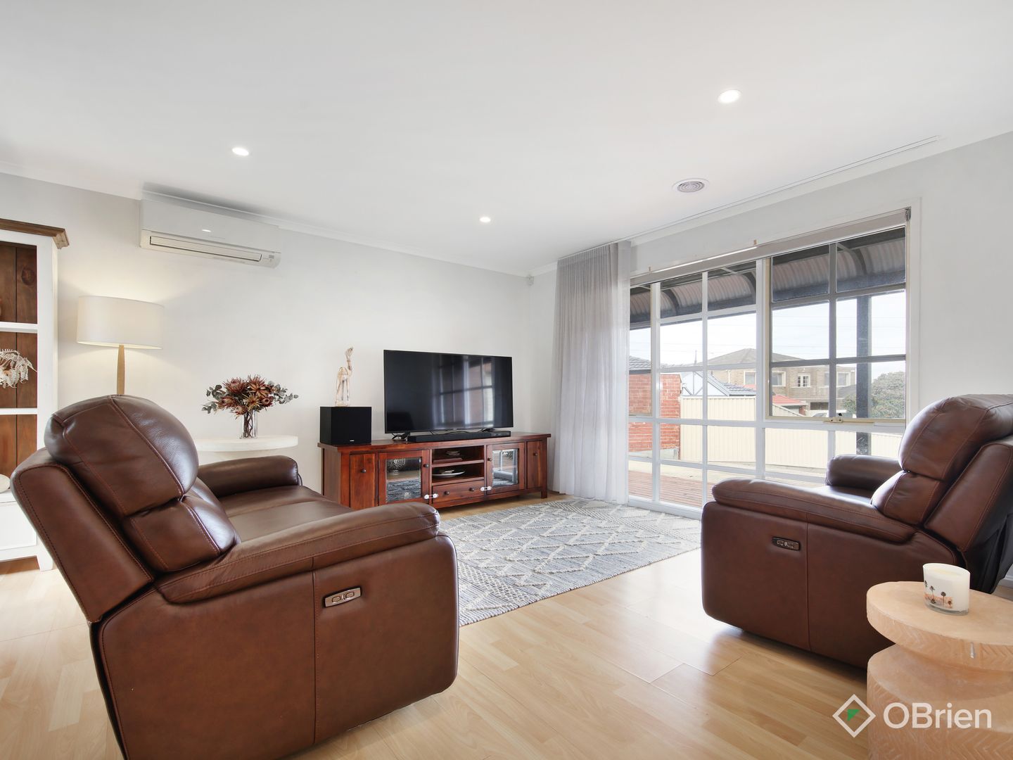 13 McCormick Court, Oakleigh South VIC 3167, Image 2
