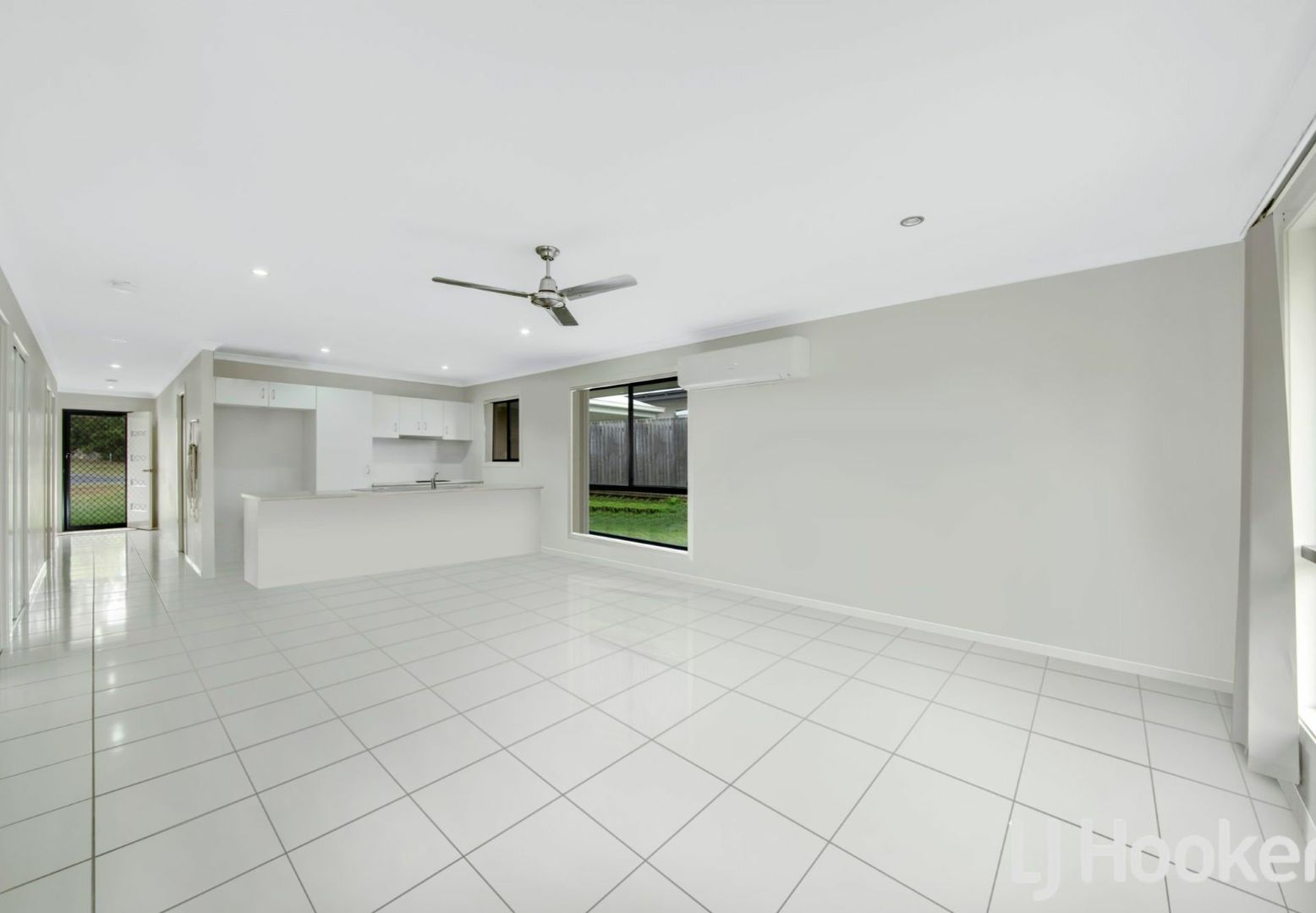 40 Victoria Avenue, Glen Eden QLD 4680, Image 2