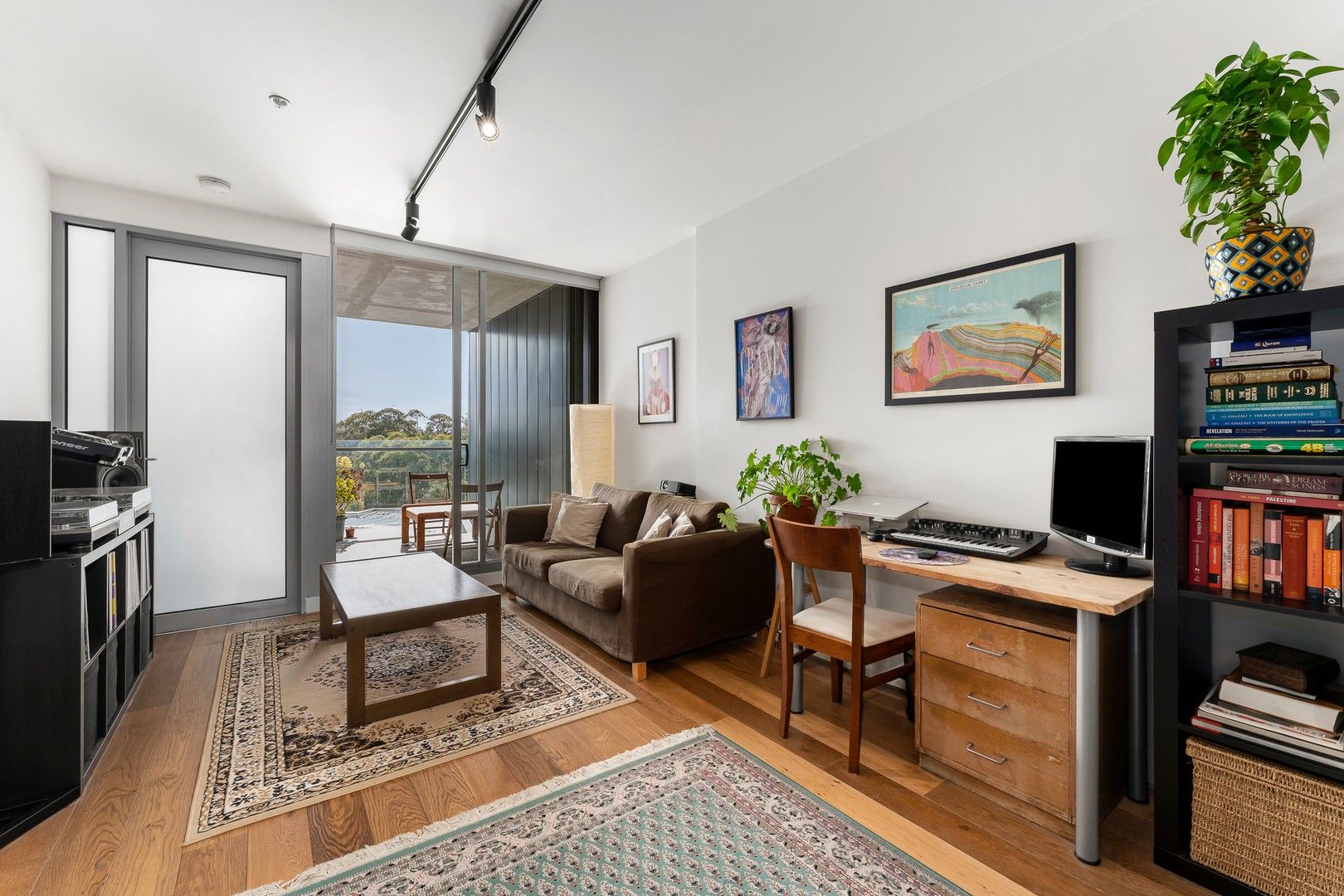 1 bedrooms Apartment / Unit / Flat in 401/12 Trenerry Crescent ABBOTSFORD VIC, 3067