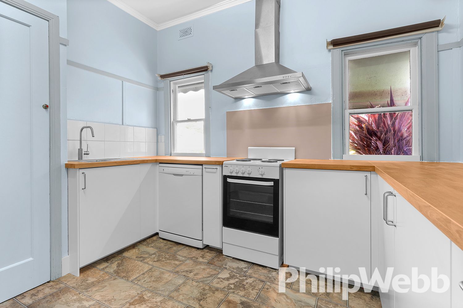 2 bedrooms House in 15 Barkly Street RINGWOOD VIC, 3134