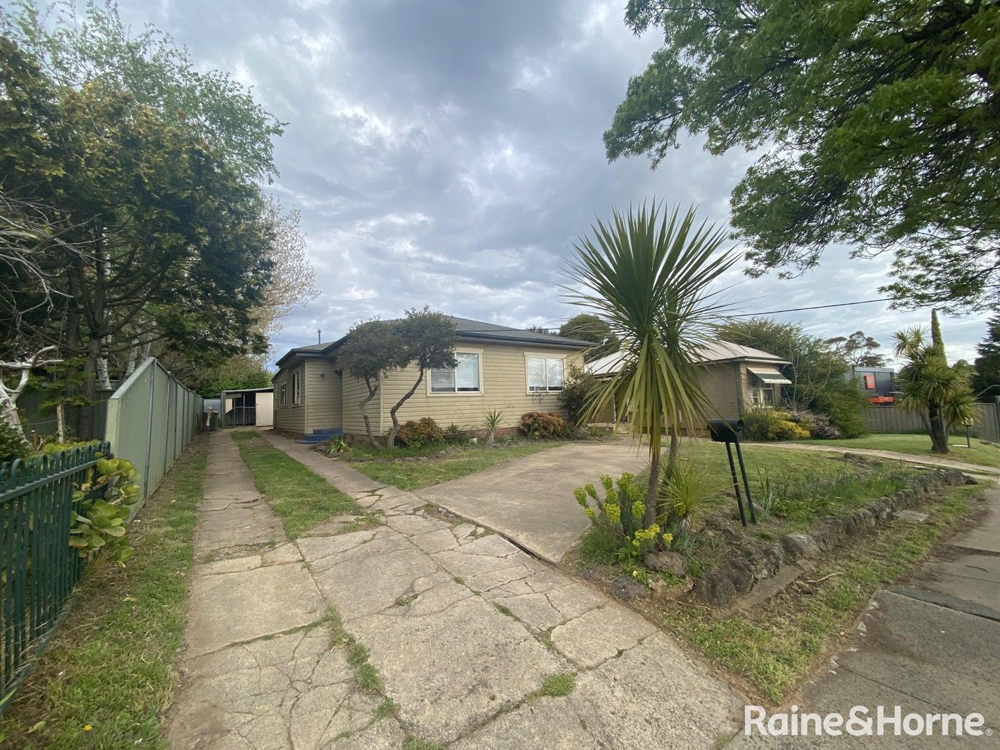 3 bedrooms House in 8 Cox Avenue ORANGE NSW, 2800