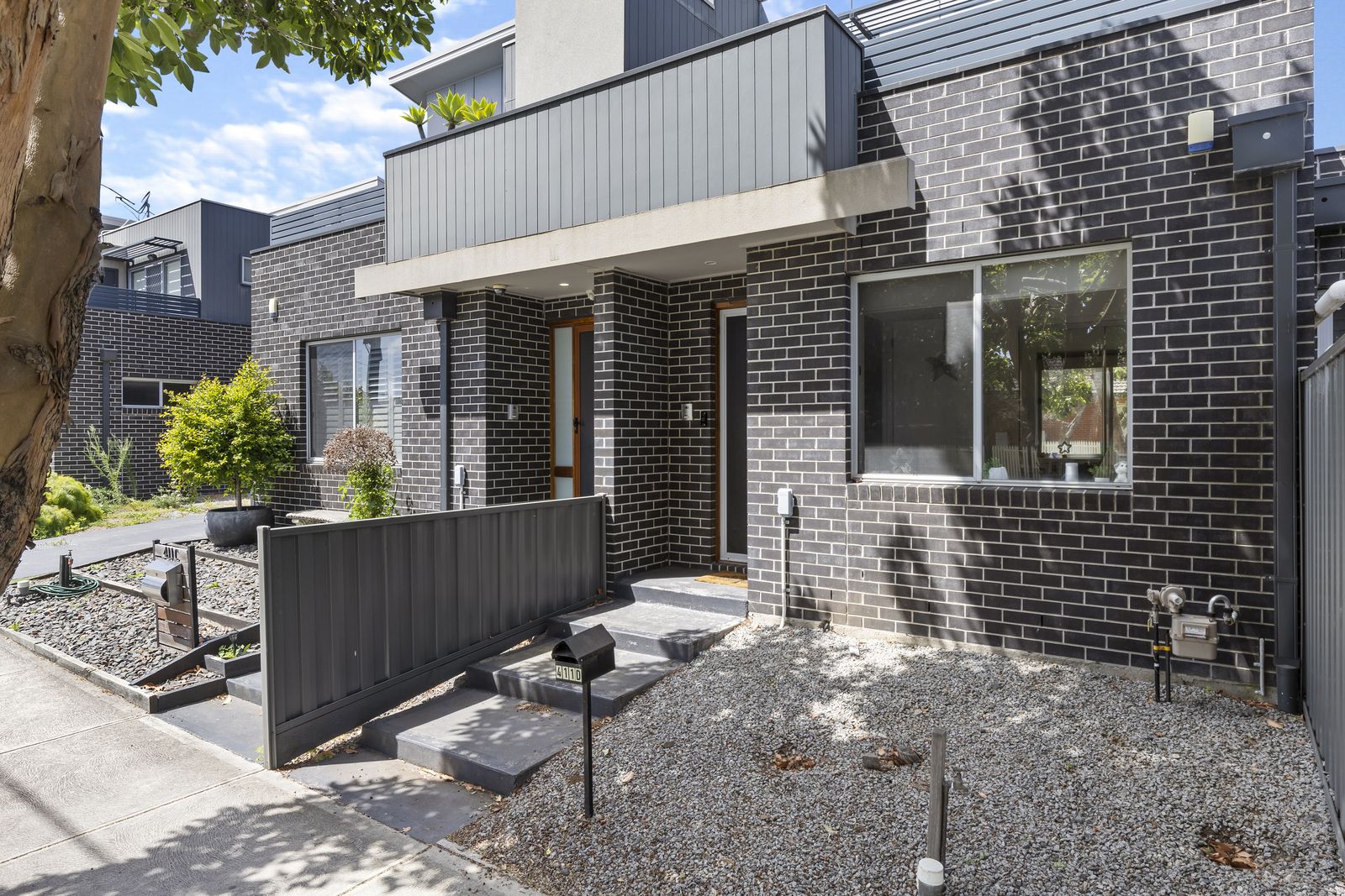 2 bedrooms Townhouse in 411D Gaffney Street PASCOE VALE VIC, 3044