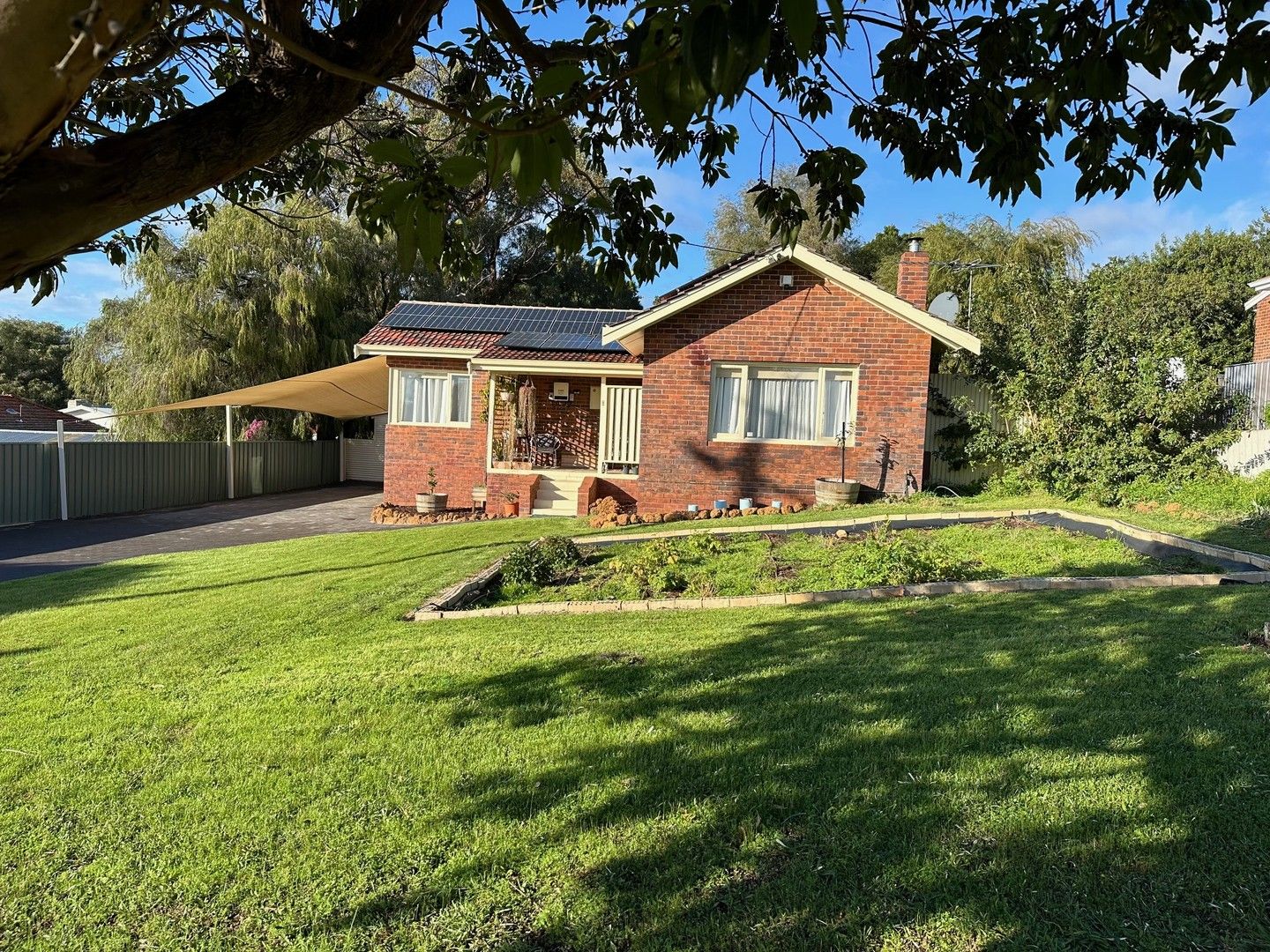 4 bedrooms House in 9 Knight Street WITHERS WA, 6230