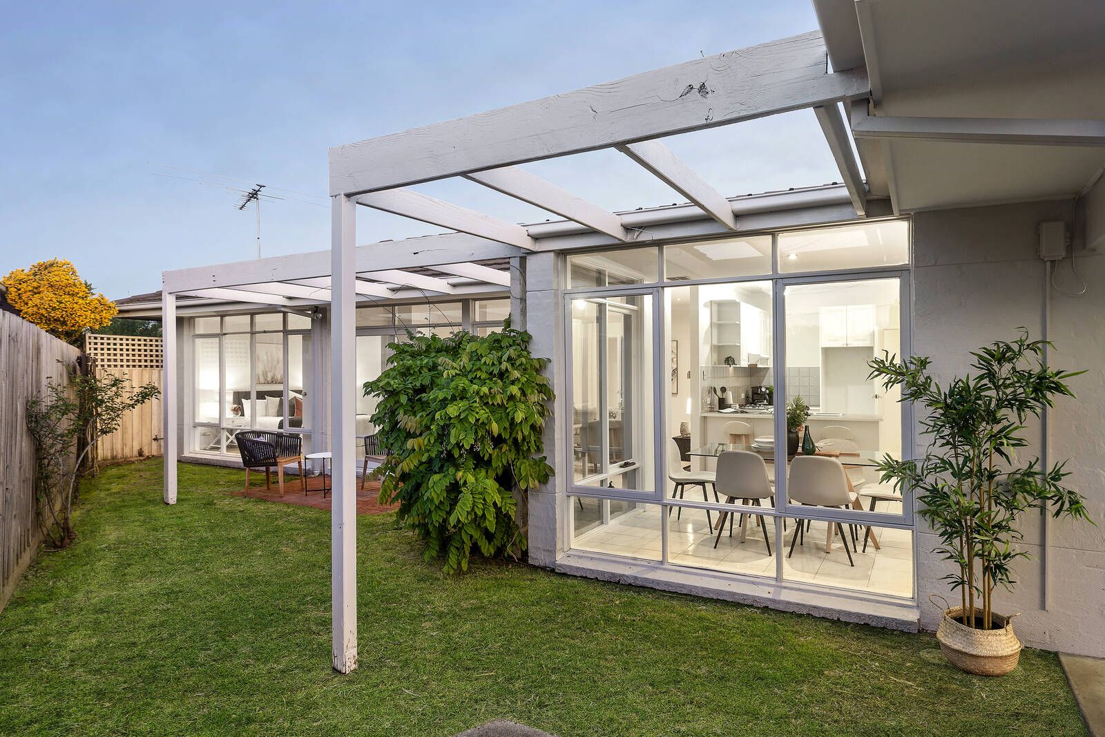 2 bedrooms House in 771 Hawthorn Road BRIGHTON EAST VIC, 3187