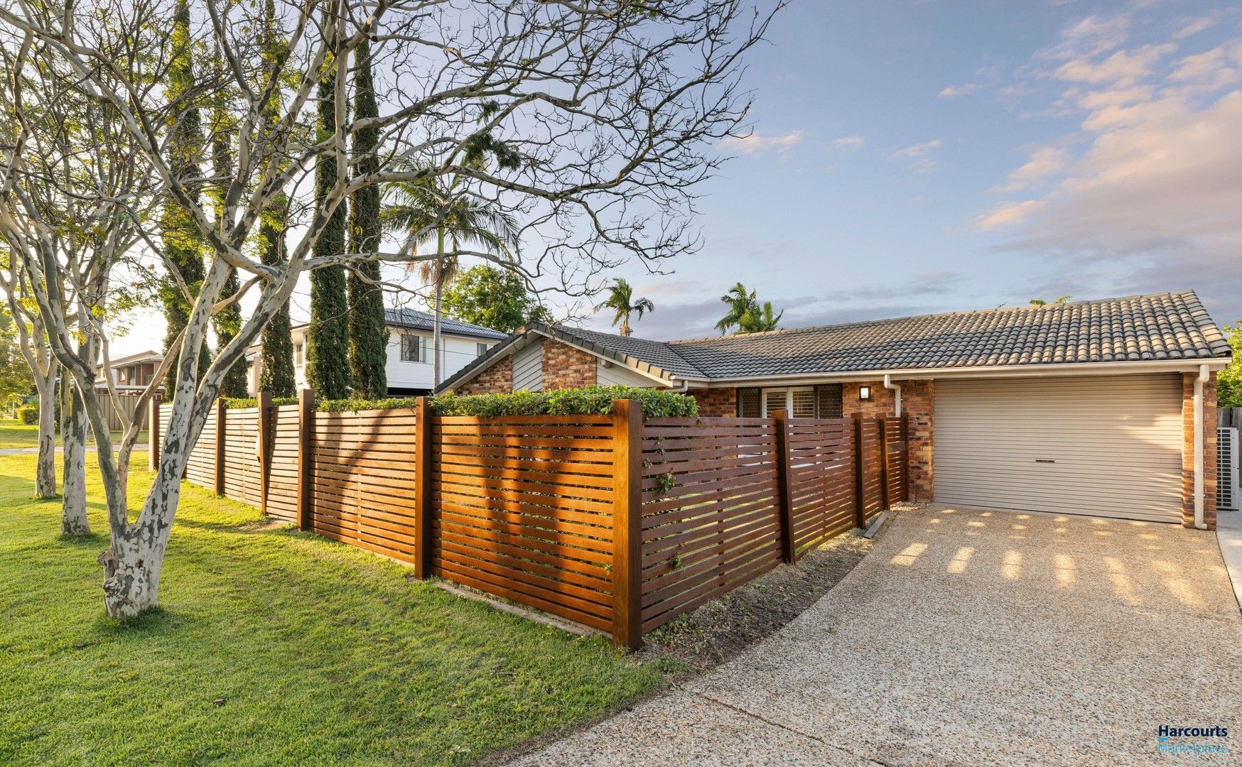 3 bedrooms House in 42 Deniven Street CORINDA QLD, 4075
