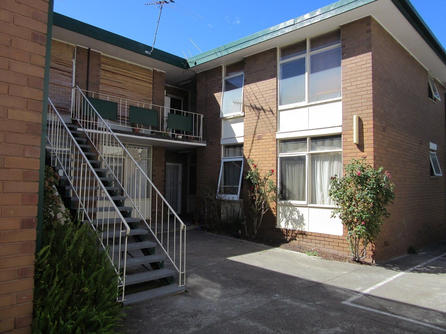 2 bedrooms Apartment / Unit / Flat in 9/10 Union Street NORTHCOTE VIC, 3070