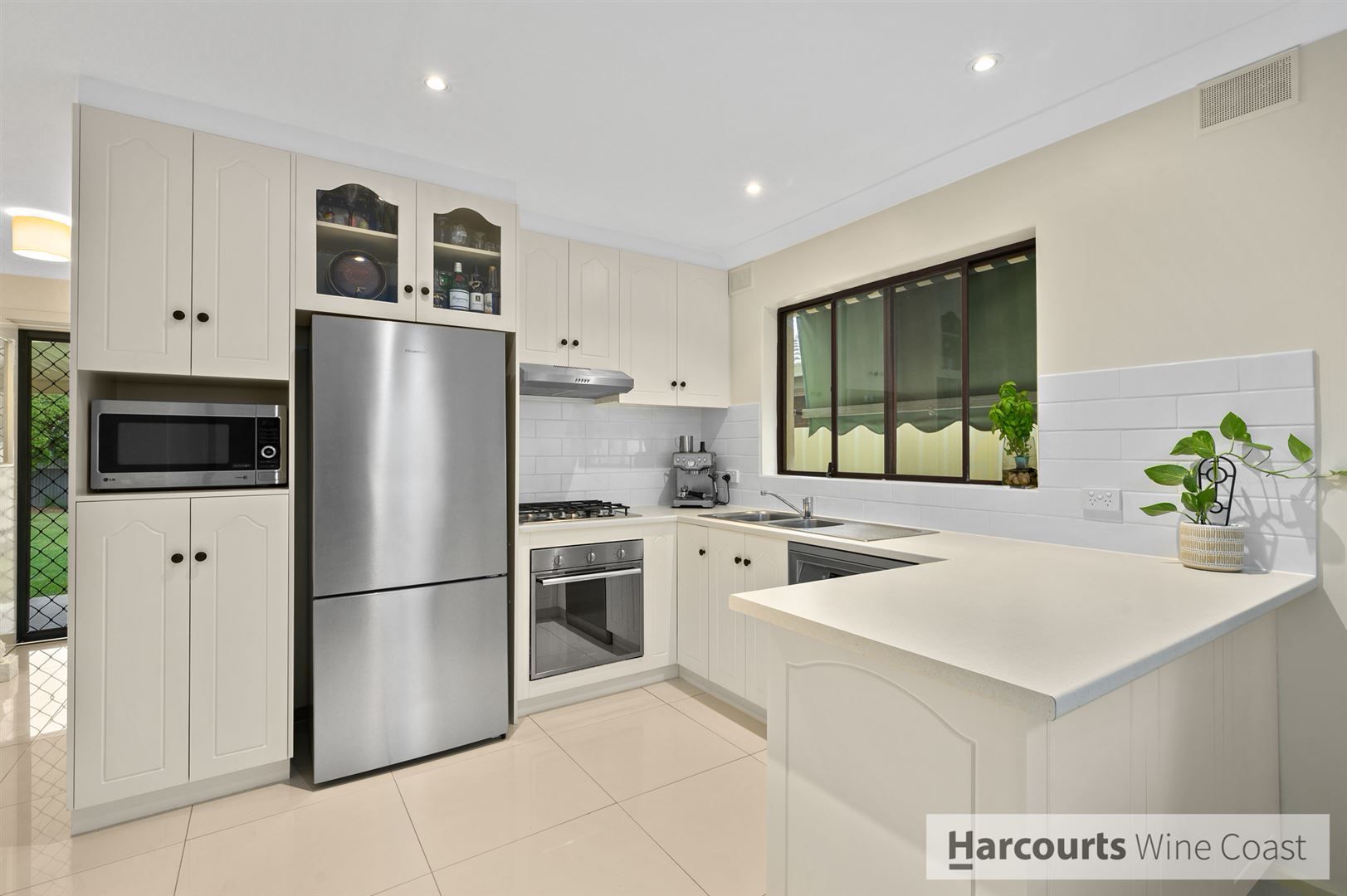 16 Gifford Terrace, Seaford SA 5169, Image 2