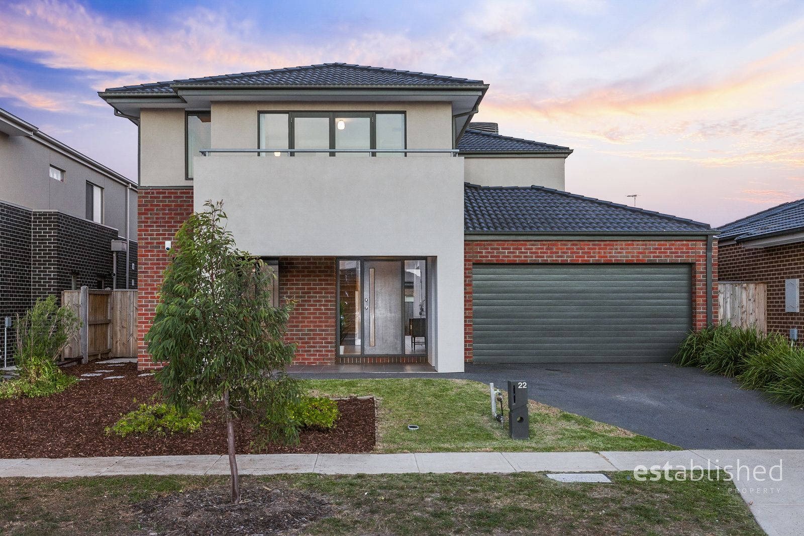 5 bedrooms House in 22 Oakridge Street POINT COOK VIC, 3030