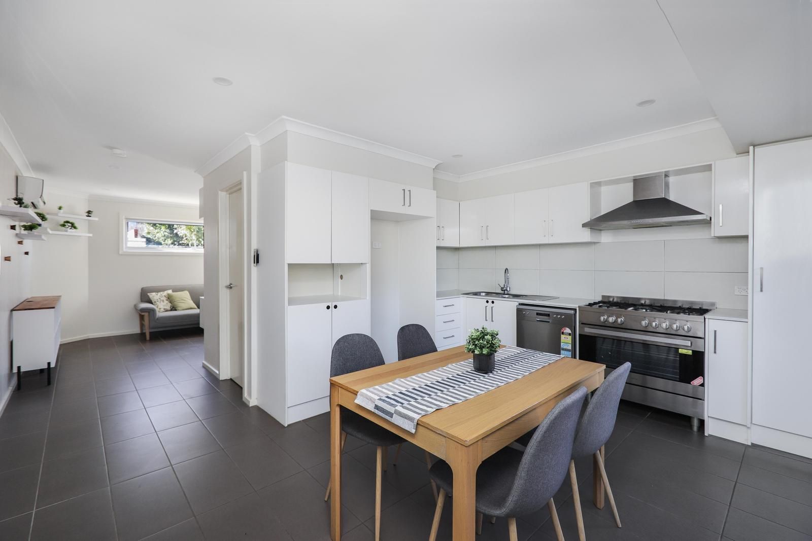 3 bedrooms Townhouse in 3/118 George Street ST ALBANS VIC, 3021