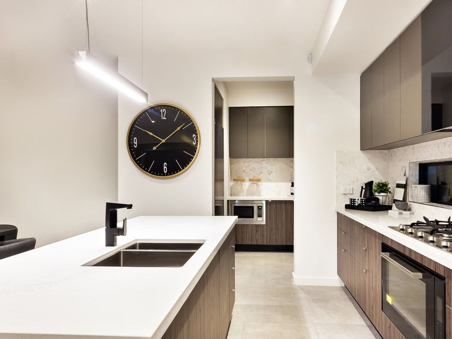 5 bedrooms House in Ready In 3 Months MARSDEN PARK NSW, 2765