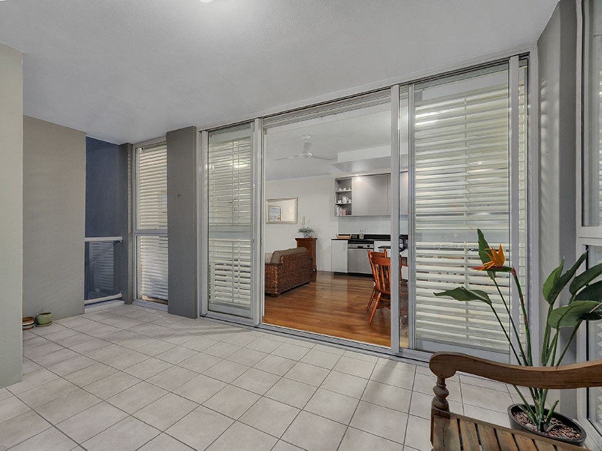 304/42 Newstead Terrace, Newstead QLD 4006, Image 2