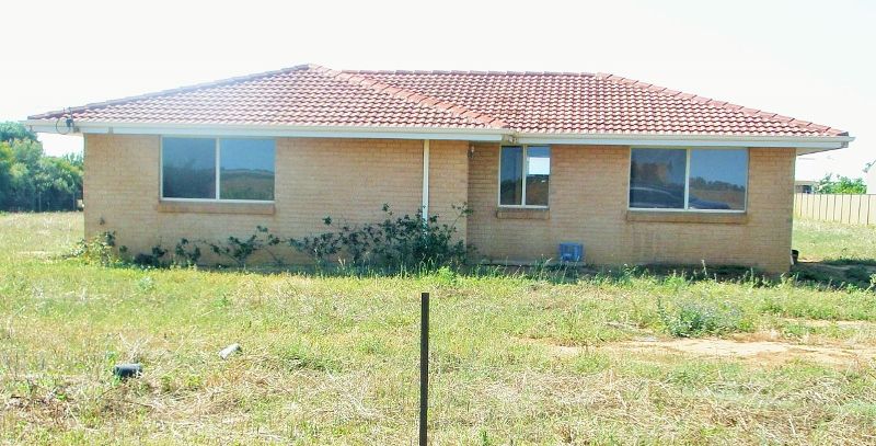 17 Manning Place, UTAKARRA WA 6530, Image 0