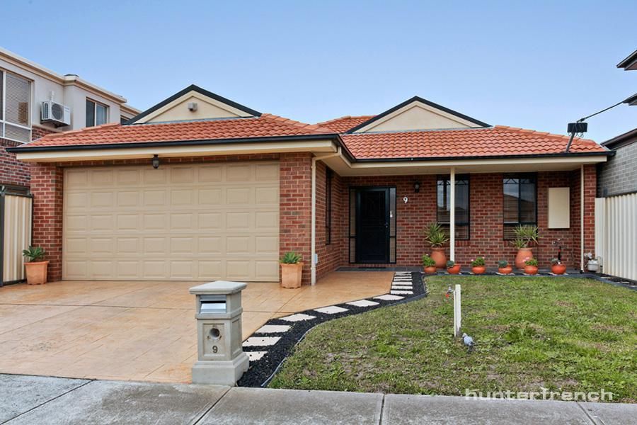 4 bedrooms House in 9 Hosken Street ALTONA MEADOWS VIC, 3028