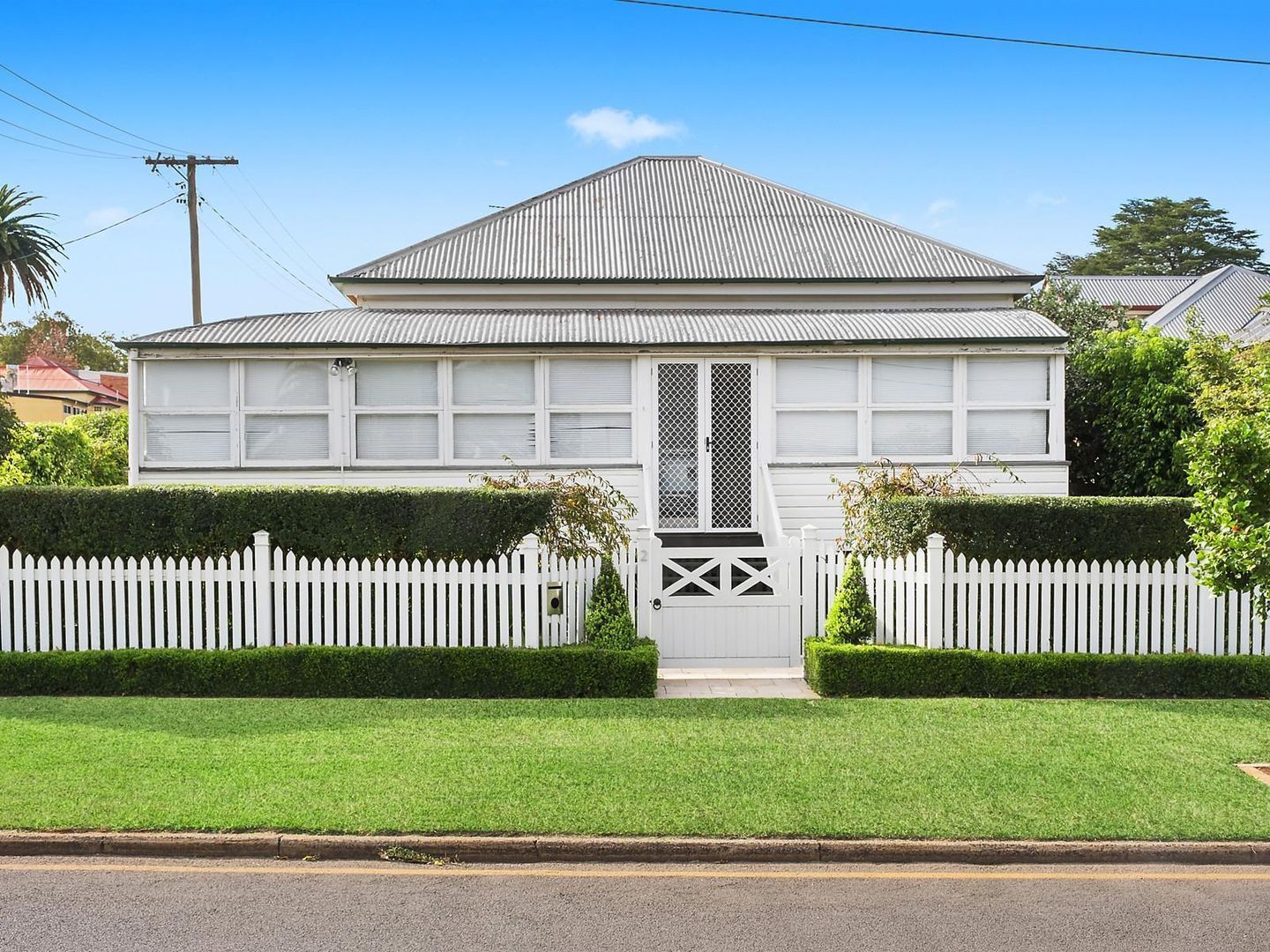 2 Burstow Street, East Toowoomba Property History & Address Research