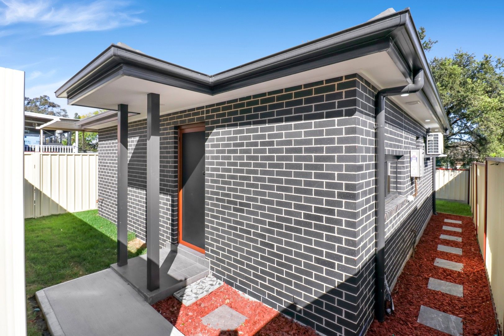 1 bedrooms Apartment / Unit / Flat in 64A Johnson Street SEVEN HILLS NSW, 2147