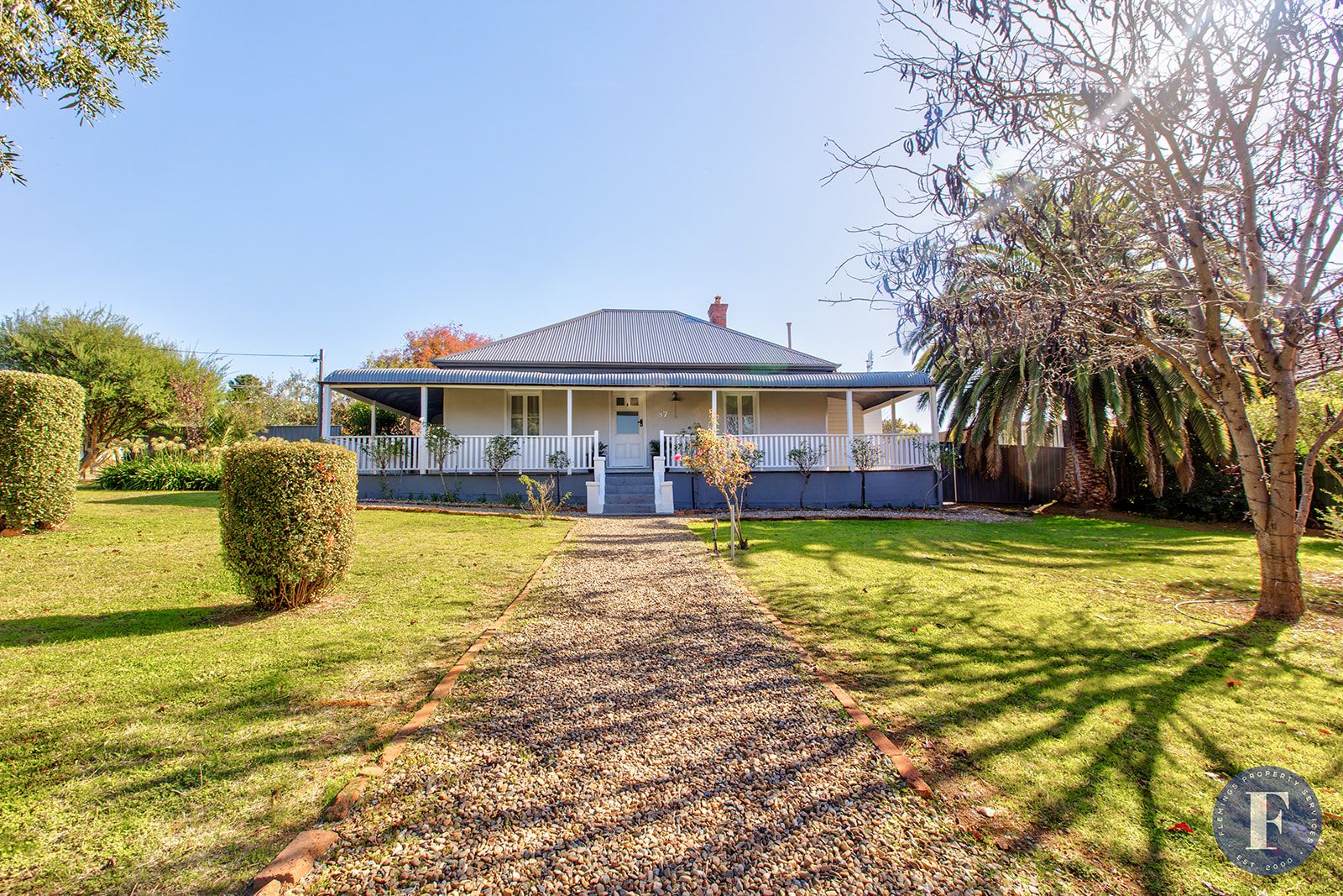 37 Yass Street, Young NSW 2594