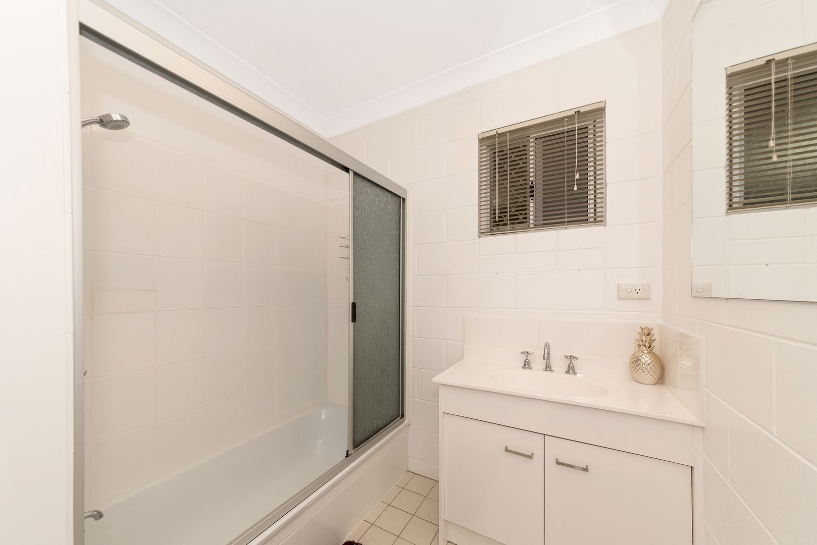 6/56 Armstrong Street, Hermit Park QLD 4812, Image 2