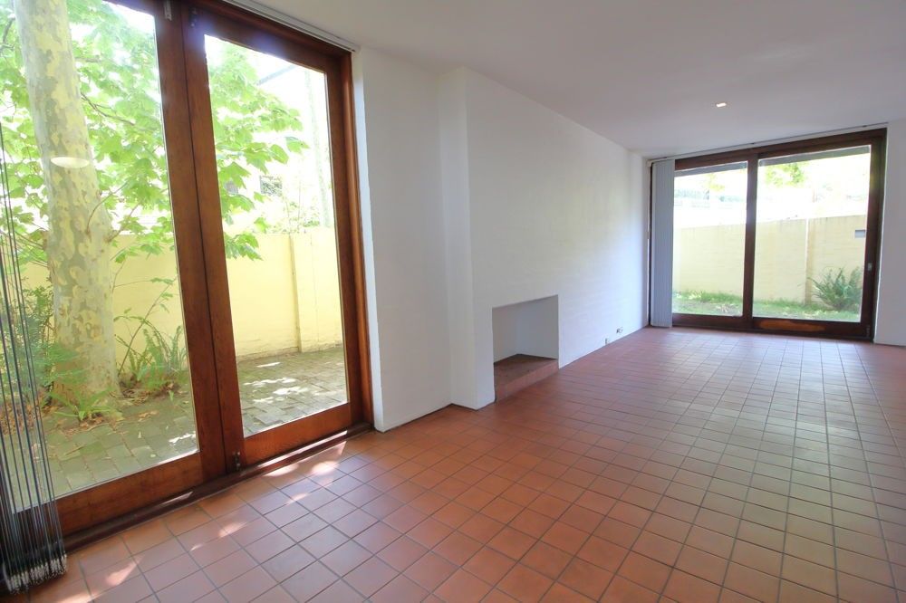 3 bedrooms Townhouse in 70D Blues Point Road MCMAHONS POINT NSW, 2060