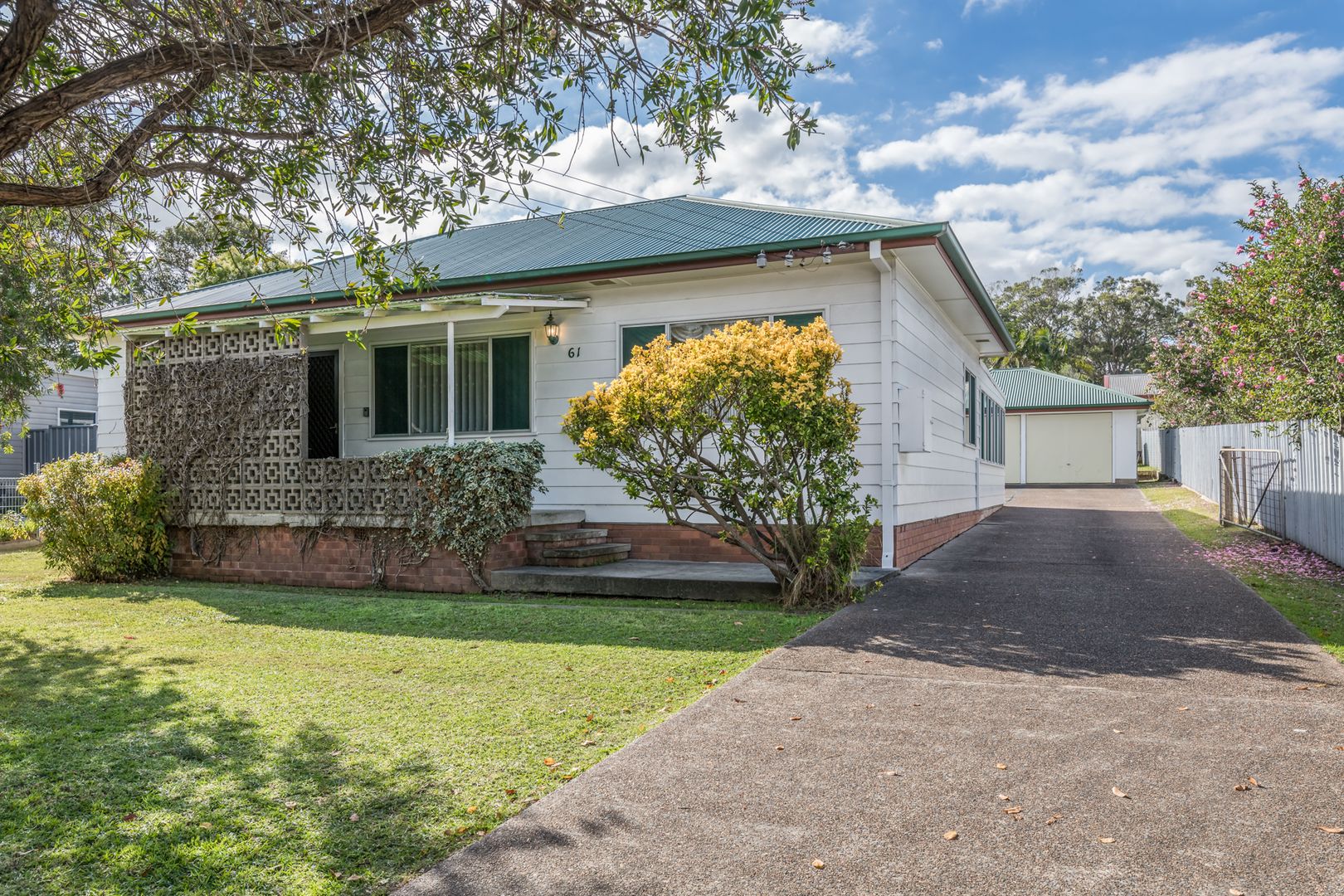 61 Macquarie Road, Fennell Bay NSW 2283