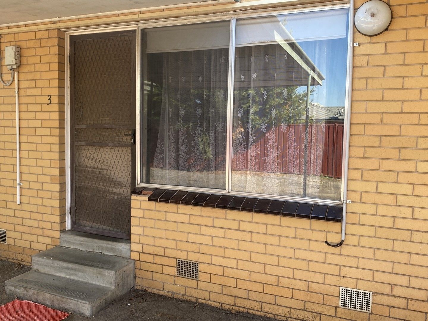 1 bedrooms Apartment / Unit / Flat in 3/100 Ashenden Street SHEPPARTON VIC, 3630