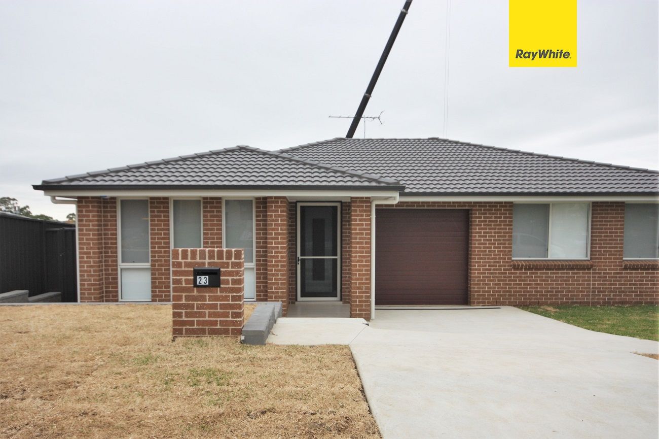 4 bedrooms House in 23 Curie Road CAMPBELLTOWN NSW, 2560
