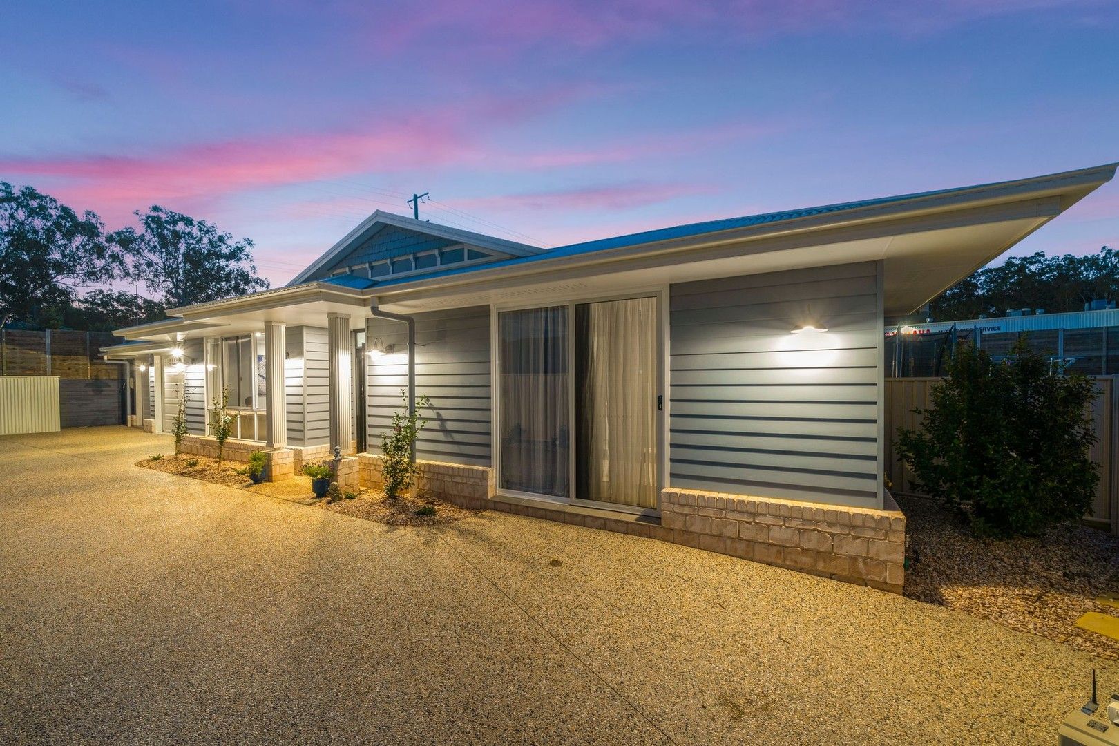 5 bedrooms House in 26 Jake Circuit REDLAND BAY QLD, 4165