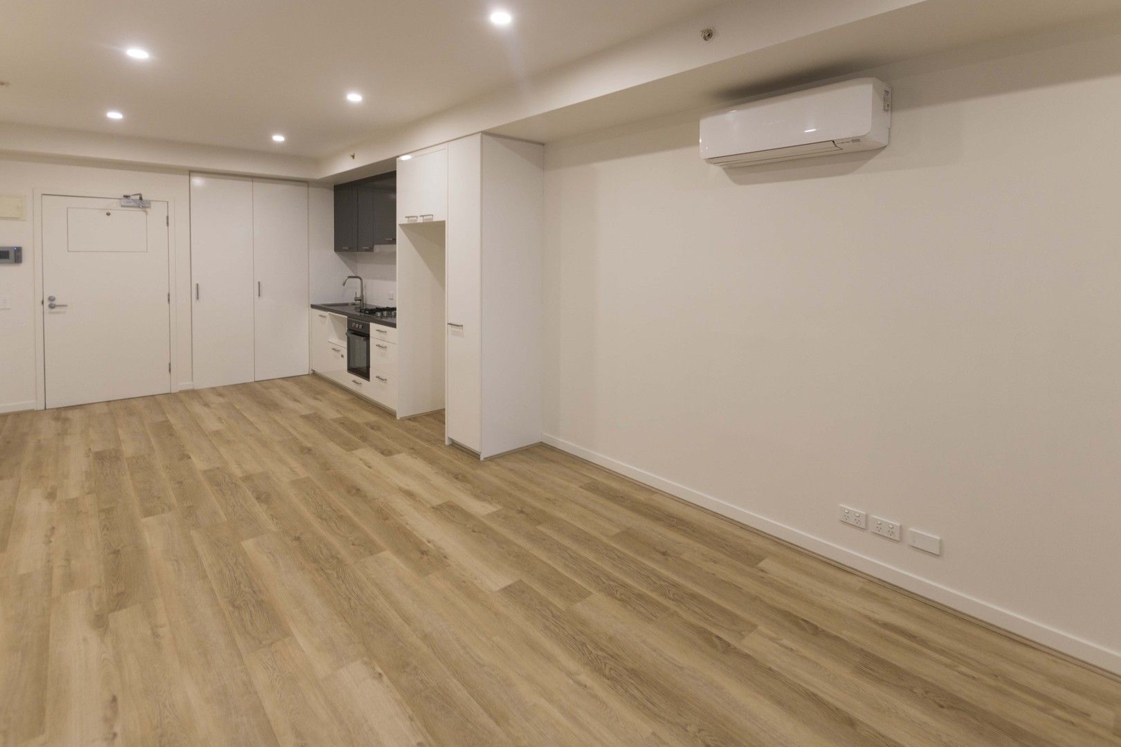 2 bedrooms Apartment / Unit / Flat in 507/14-20 Nicholson Street COBURG VIC, 3058