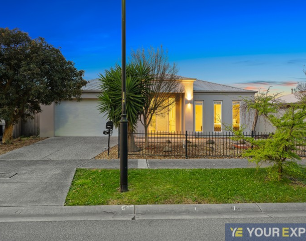 6 Phoenix Avenue, Cranbourne VIC 3977